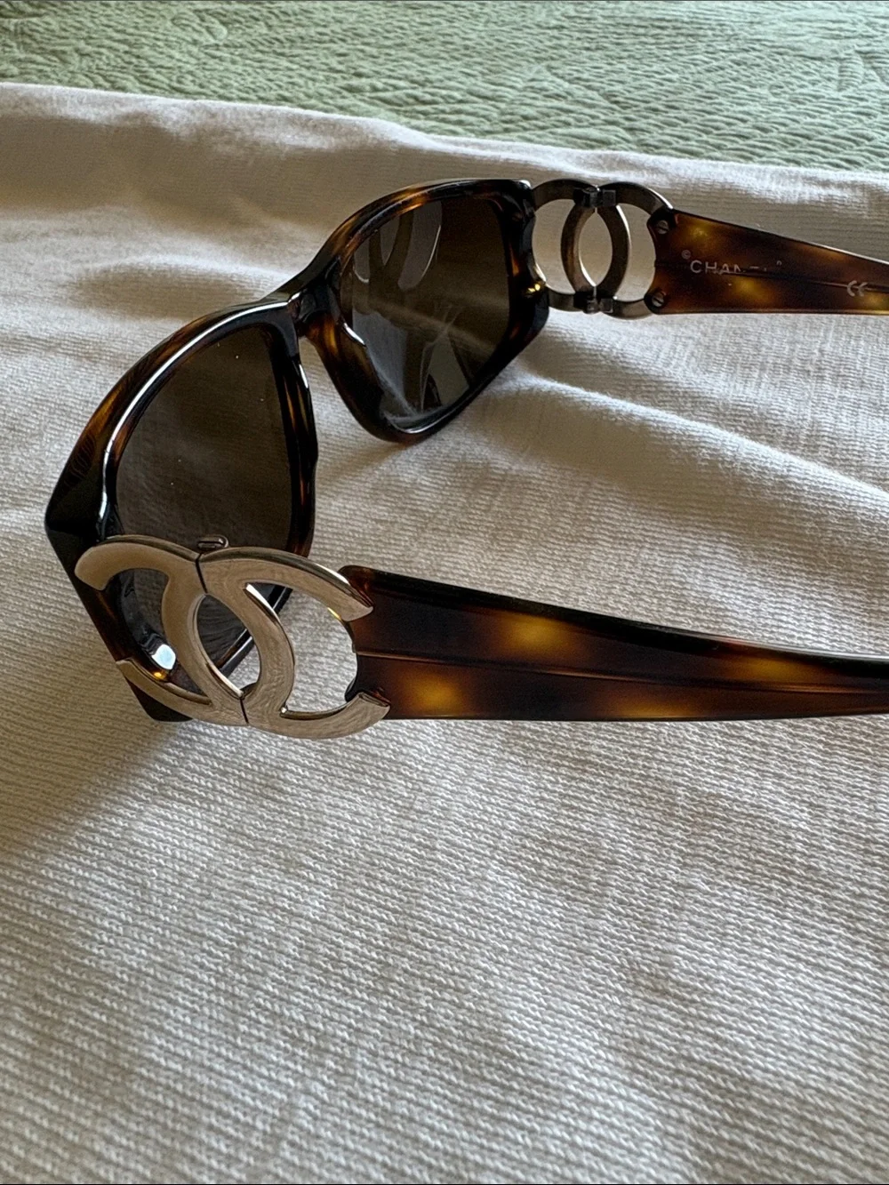 CHANEL classic sunglasses